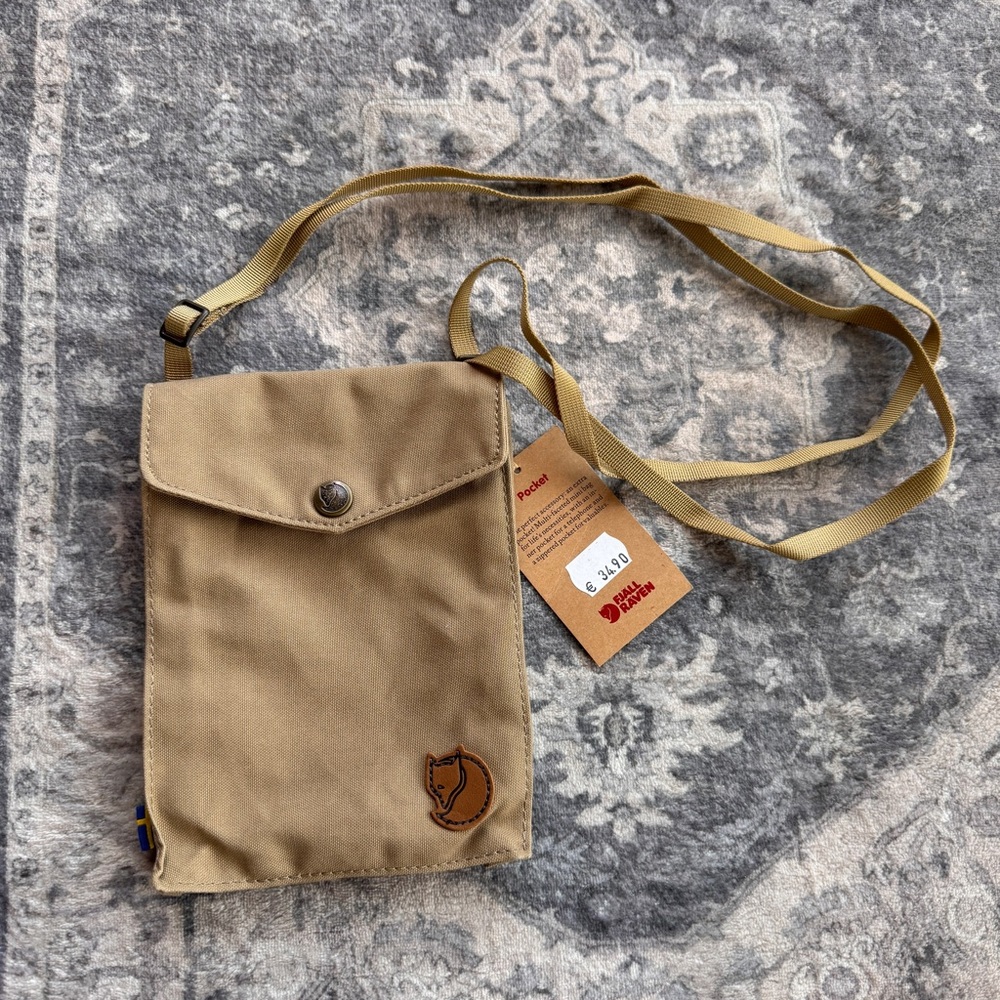 Fjallraven Pocket Bag Sand NWT